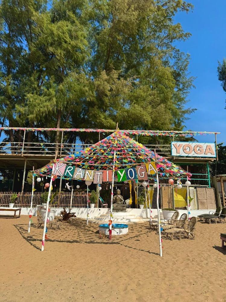 Kranti Yoga Tradition - Beach Resort Patnem Beach Kültér fotó